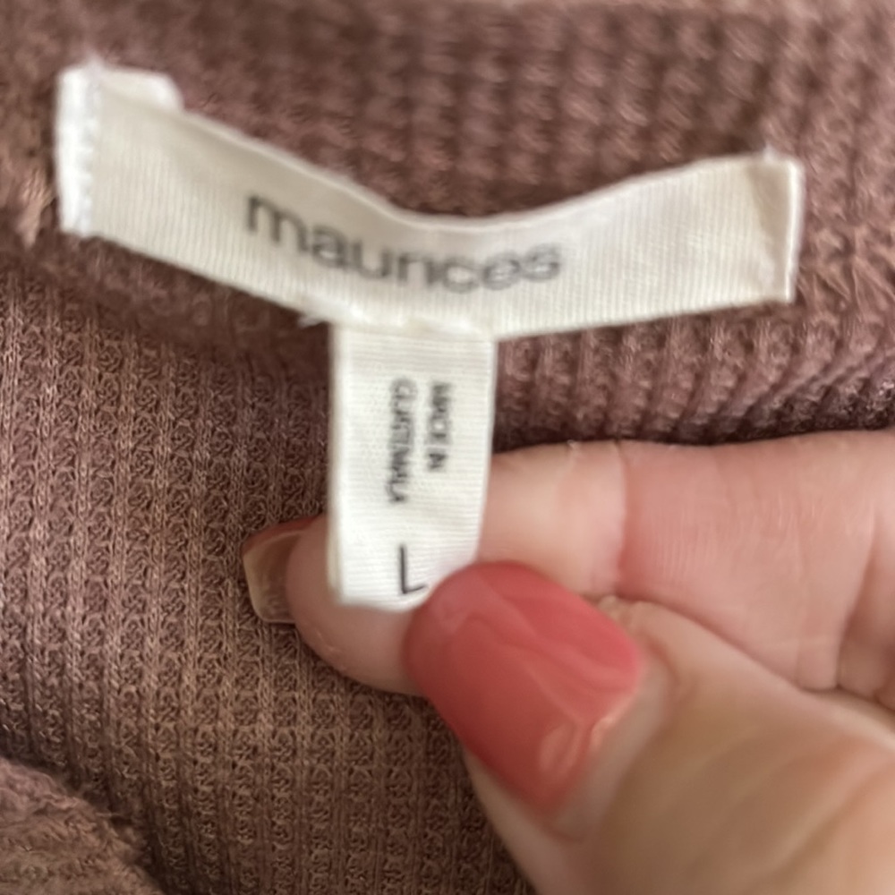 Shirt - Picture 2 of 6